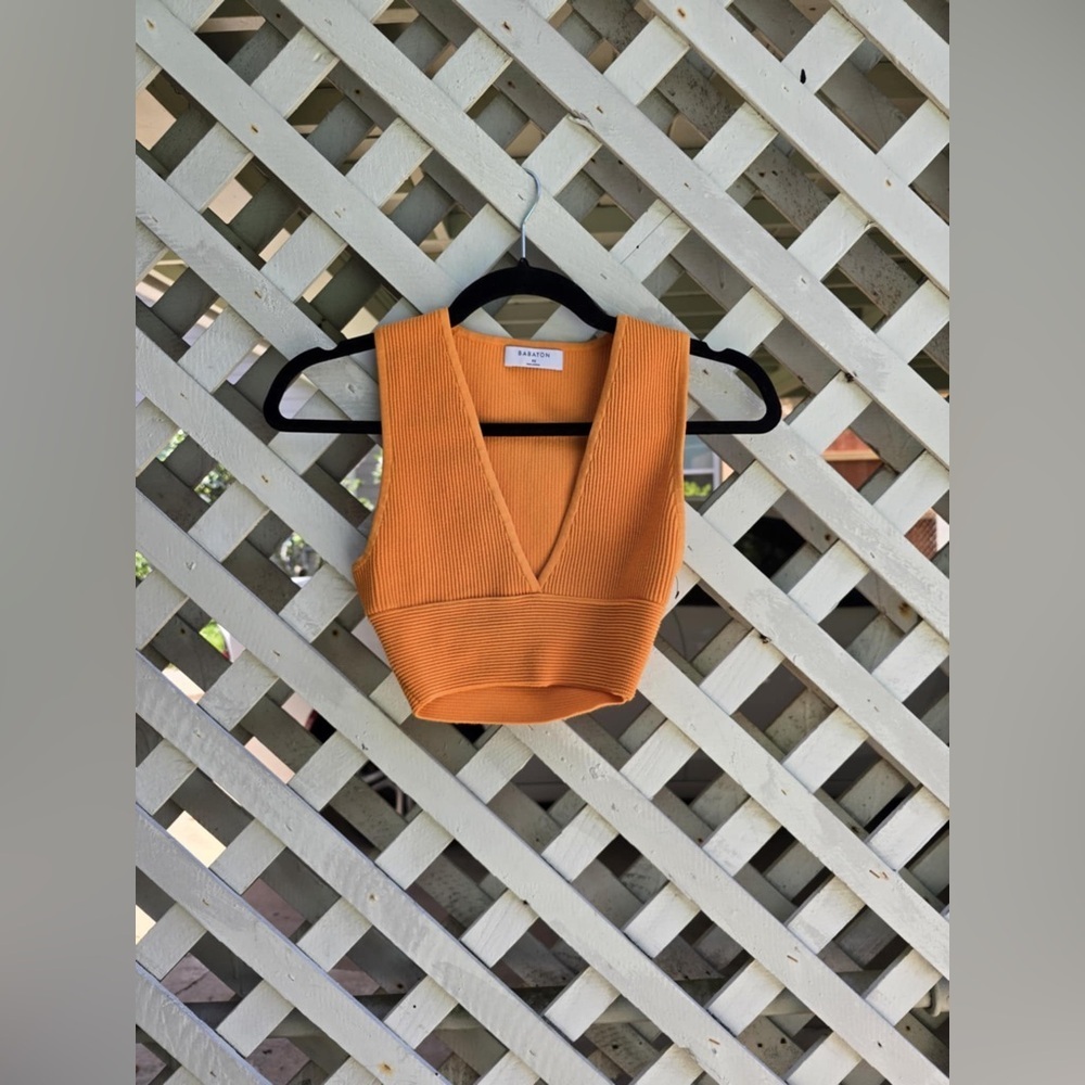 ❤️Aritzia Babaton sculpt knit tank